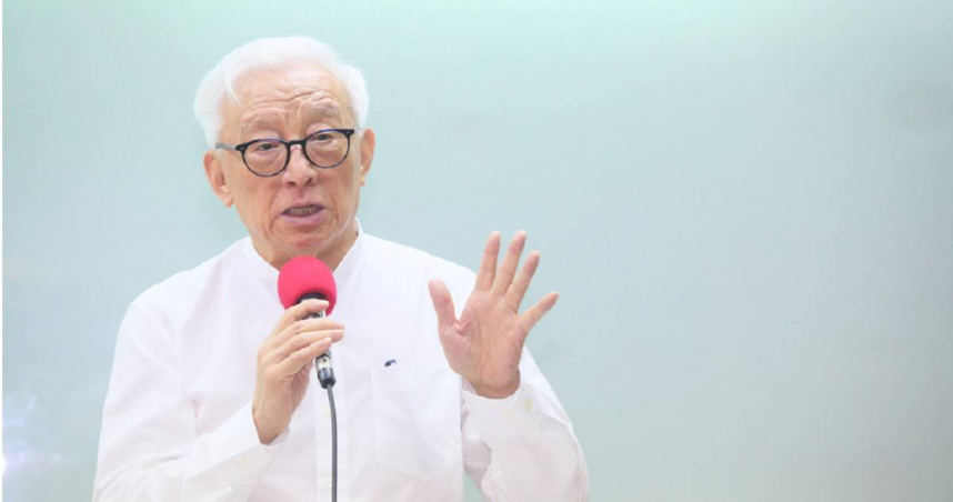 聯電創辦人曹興誠表示，立委得票民進黨也超過國民黨，可惜因為票票不等值，所以民進黨立委席次比國民黨少了一席。民進黨很能接受這個情況，所以主張「當家不鬧事」，一直不贊成大罷免，根本沒有什麼「選輸翻桌」這種事，大罷免絕對是由各地志工們發起，跟民進黨完全無關。（圖／報系資料庫）