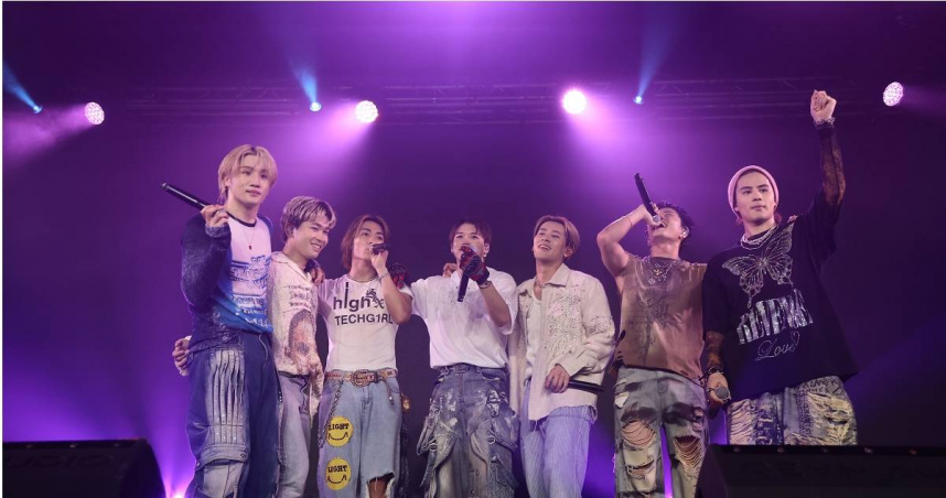 五度來台的BALLISTIK BOYZ準備驚喜橋段，以中文、台語和各種幽默巧思，展現滿滿親近感。（圖／LDH 愛夢悅提供）