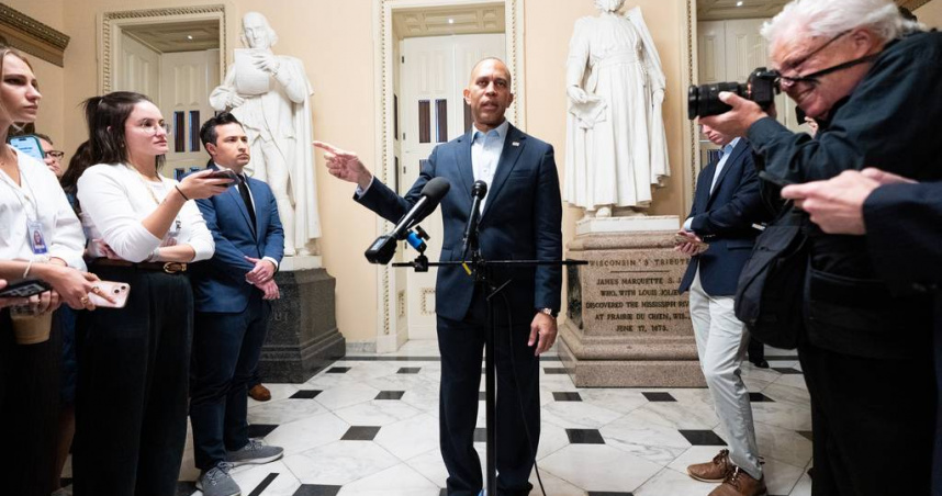 眾議院少數黨領袖傑弗里斯 (DN.Y.) 。（圖／達志／美聯社）