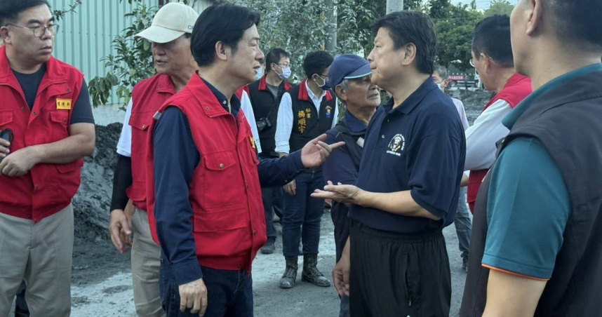 國民黨立委傅崐萁呼籲中央，研議遷村與減稅方案，協助災民重建家園。（圖／翻攝自傅崐萁臉書）