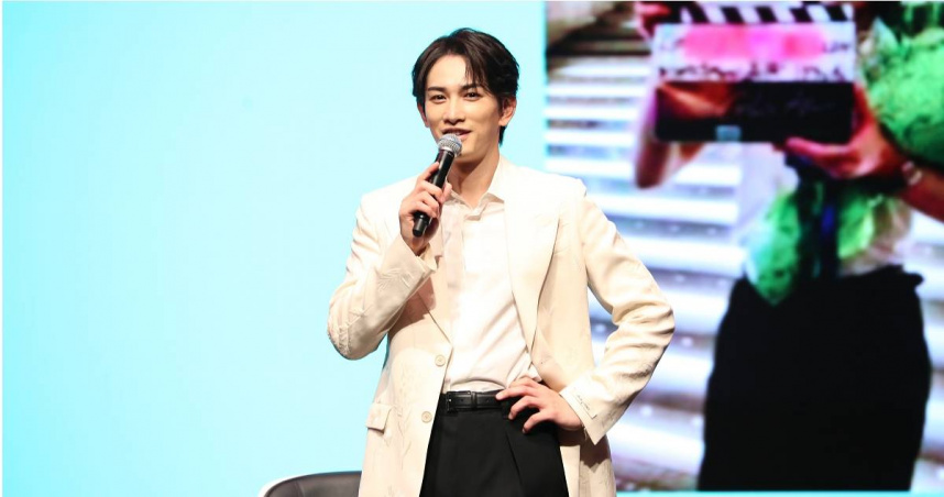 町田啓太在台慶出道15年　挑戰臭豆腐讚「很好吃」