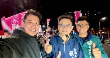 多位高雄民代11日共同在網路貼文，呼籲市民民調期間在家顧電話，唯一支持立委賴瑞隆（中）。（圖／翻攝自李柏毅臉書）