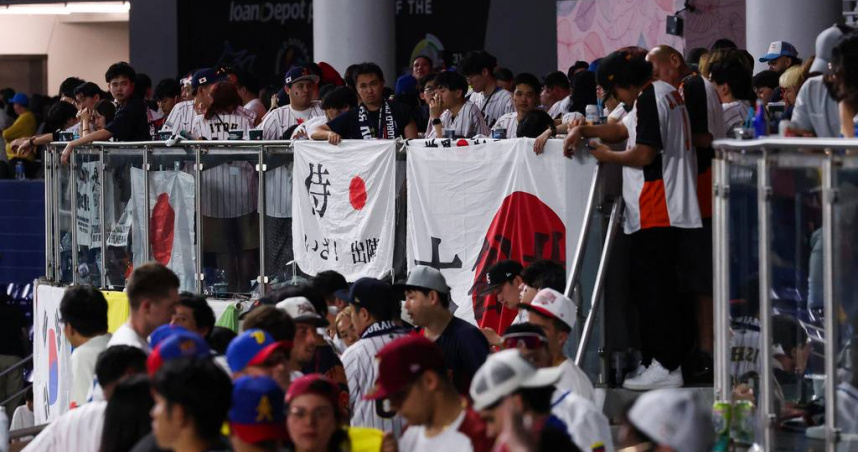 日本在經典賽八強賽以5比8不敵委內瑞拉，有網友笑稱Netflix是最大輸家。（圖／達志／美聯社）