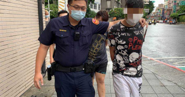 超大膽車手臨櫃提領百萬遇警盤查 嗆找律師還是認栽