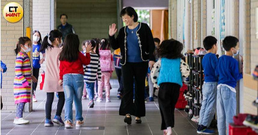 戰火英雄2/從小在社福中心長大 貧苦女投身教育「如蒲公英散播愛」