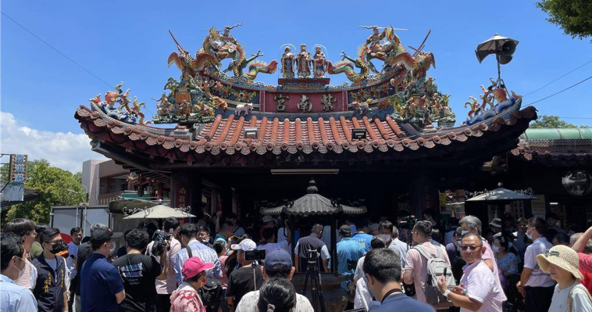 竹山紫南宮以借還發財金聞名，今年元旦迄今共借出1億多元，比去年同期成長約30％。（圖／中國時報記者楊靜茹攝）