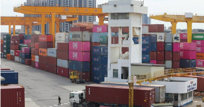 如果從美國進口採取零關稅稅損多少？財政部長莊翠雲表示，去年從美國進口大約400多億美元，從美國收取的關稅大約7.5億美元。（圖／中國時報陳麒全攝）