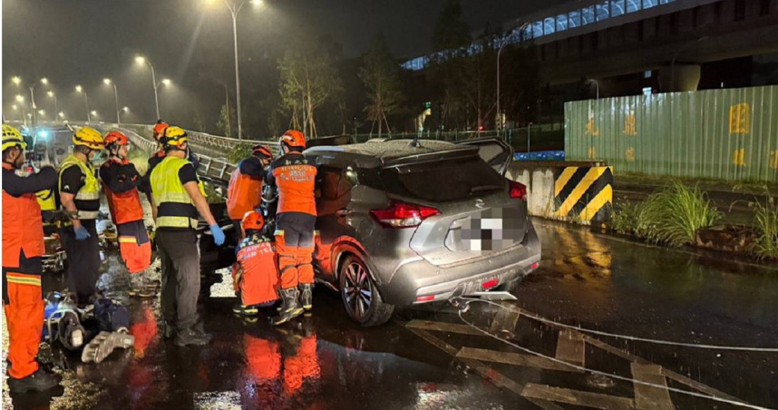 76歲老翁高速失控命危送醫不治。（ 圖／翻攝畫面）