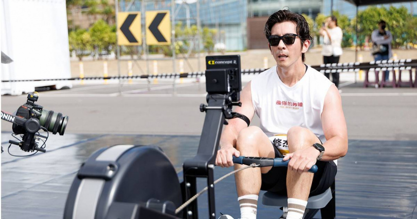 修杰楷參賽《最強的身體》，在「大魔王關卡」雪橇機前陷入苦戰。（圖／好看娛樂提供）