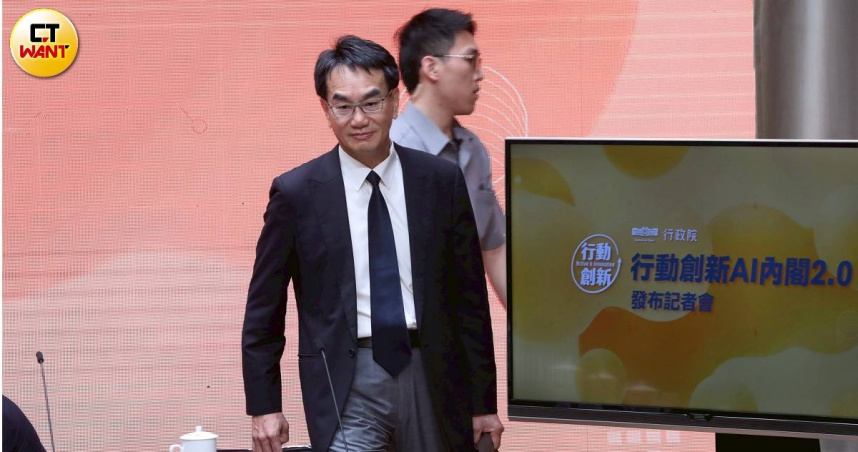 準數發部長林宜敬示警，境外勢力可能遠端操控機器狗，須嚴防資安風險。（圖／劉耿豪攝）