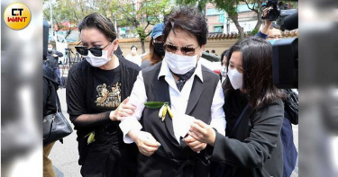 淚別「開心戲神」小鳳仙 楊麗花遺憾未能見上最後一面