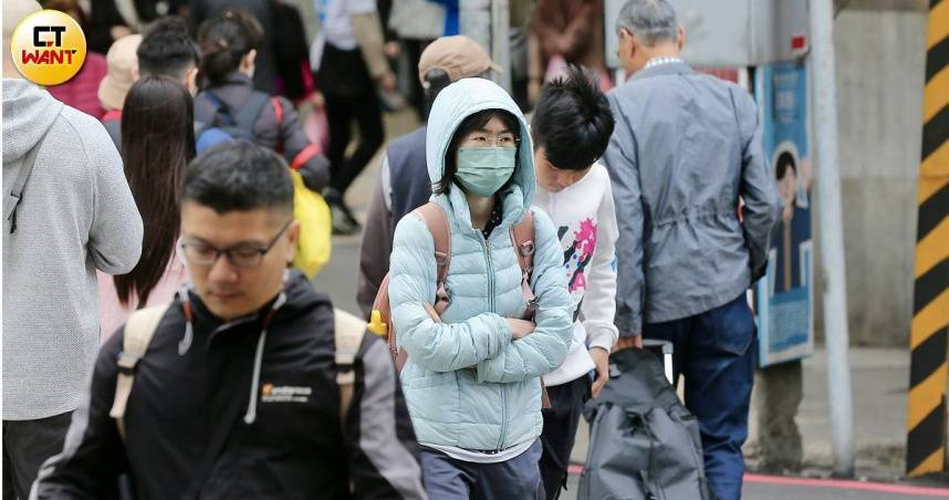 今天（18日）持續受東北季風影響，清晨在基隆北海岸及桃竹局部地區有來到16度左右。（示意圖／黃耀徵攝）