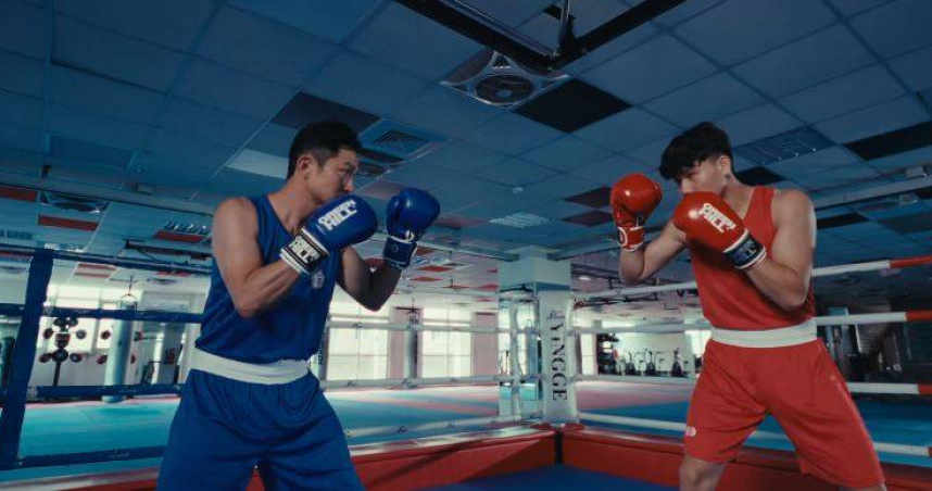 調查局最新宣導片邀請拳壇金牌推手跨界助陣完美演繹國防韌性。（圖片／翻攝自法務部調查局youtube）