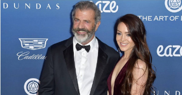 好萊塢巨星梅爾吉勃遜分手小他34歲女友羅莎琳羅斯，但兩人會繼續共同撫養兒子拉爾斯。（圖／達志／美聯社）