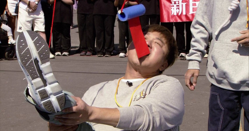 胡瓜挑戰新遊戲慘卡關！董至成神救援一口氣完成