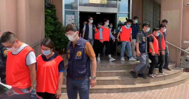 警局附近開賭博機房 鬼門開第一天警察上門了