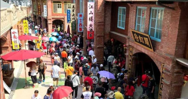 不能出國也能遊中國 業者推迷你萬里長城、千手觀音吸返鄉客