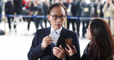 李明博貪污受賄案 二審判刑17年罰3.3億元