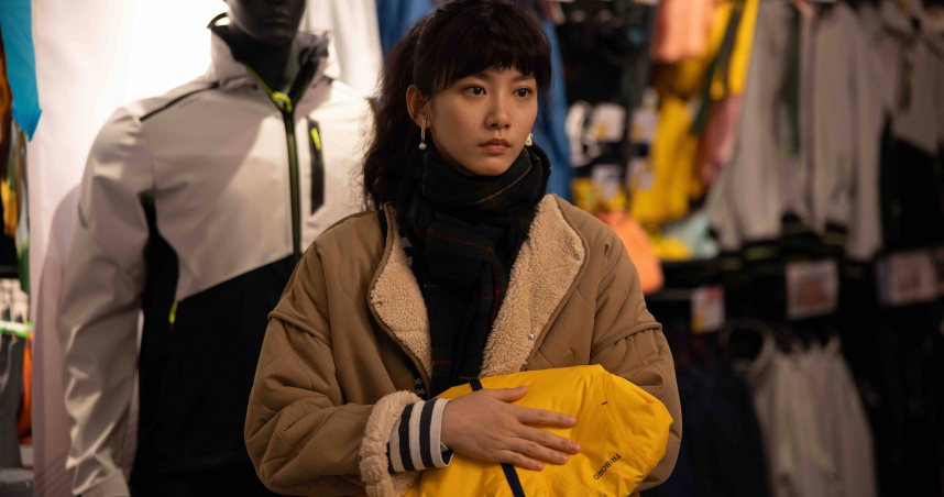 袁澧林在《送院途中》飾演滿口髒話的急診室護理師。（圖／華映提供）