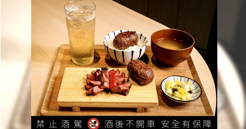 「炭火厚切牛舌排定食」是「漢堡排 嘉」每日限量供應的餐點，插旗CITYLINK南港店的3號店更搭配角嗨營造日式立飲文化。（圖／漢堡排 嘉提供）