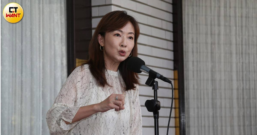 綠委郭昱晴針對家人在大陸做生意一事，表示丈夫是專業經理人，而且她從來都不反對兩岸交流。（圖／黃鵬杰攝）