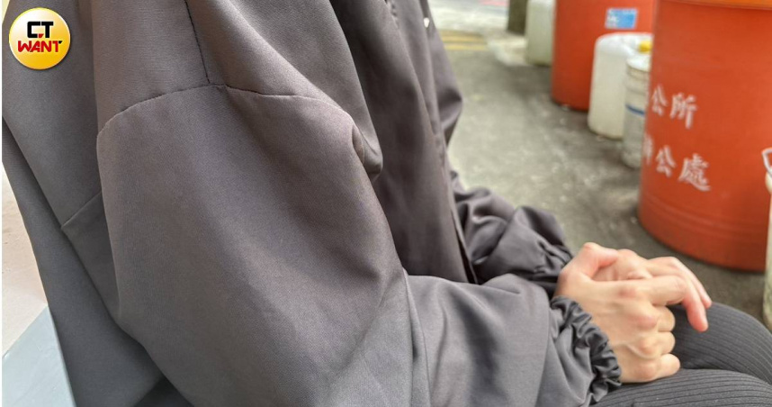 師大女足前隊員YOYO受不了教練強迫抽血實驗選擇休學,面對家人的不諒解她隻字不提,父女倆的心結再也無法解開。(圖/翁靖祐攝)