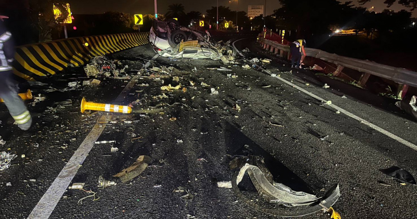 國三屏東路段昨天發生死亡車禍。（圖／翻攝記者爆料網）