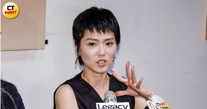 先前曹雅雯為陪爸爸對抗癌症，特別剪掉長髮變平頭，人也消瘦不少。（圖／趙文彬攝）