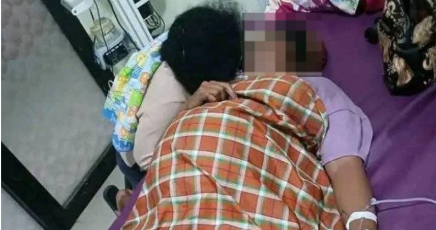 近日，印尼巴布亞省一名分娩在即的孕婦因為種種原因一連被4間醫院拒收，最終在送往第5間醫院的途中與腹中胎兒雙雙喪命。（圖／翻攝Kompas.com）