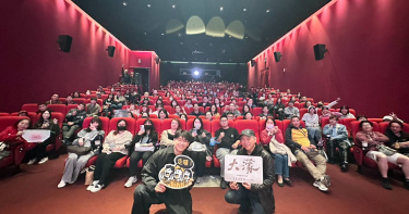 柯煒林主動向導演提議跑影人場，兩場火速完售。（圖／華文創）