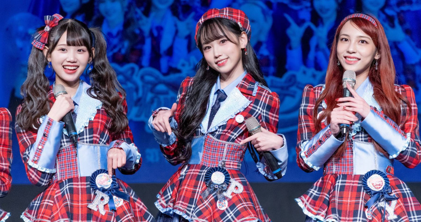 伊品（中)首次站上C位，她透露自己在準備過程中承受巨大壓力。（圖／好言娛樂提供）