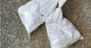 惡劣!時尚雜誌「借拍商品」弄壞不爽賠 竟換「2萬元銅板」丟店門口