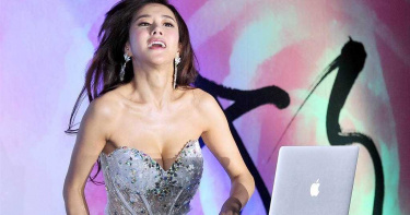 女星「露毛自摸」豔照外流…還遭脫衣驗胸 爆孟庭葦「女女戀」鬧離婚挨譙