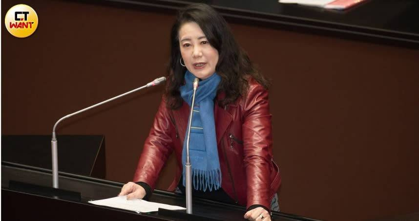 民進黨團幹事長吳思瑤強調，修憲須嚴肅審慎，並應建立在理性討論上，切勿淪為政治操作工具。（ 圖／黃威彬攝）