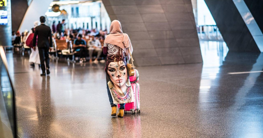 馬來西亞沙巴警方於仙本那一家旅館逮捕涉案中國籍夫婦，並起獲疑似用來發送炸彈恐嚇電郵的手機。（示意圖／Pixabay）