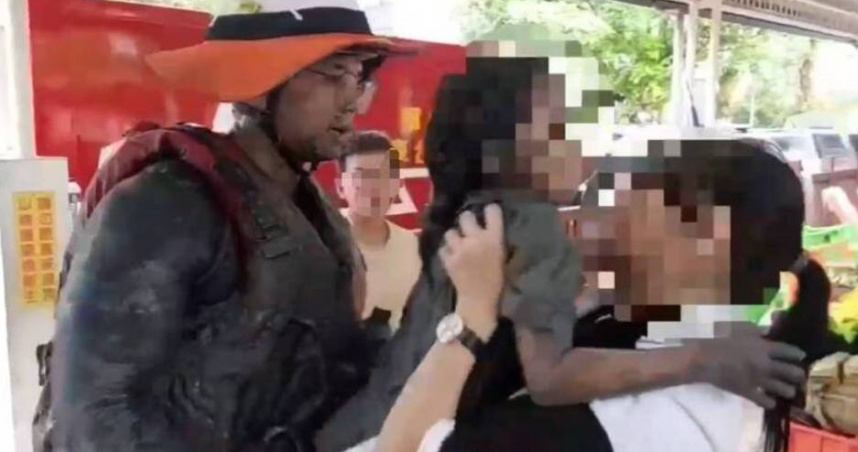 花蓮6歲女童小沂在受困1日後奇蹟獲救，被送回母親身邊團圓，乾姑姑、乾姑丈卻確定罹難。（圖／屏東縣消防局提供）