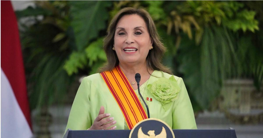 秘魯總統博魯阿爾特爭議纏身，國會最終於9日深夜通過彈劾案，宣布解除其總統職務。（圖／達志／美聯社，下同）