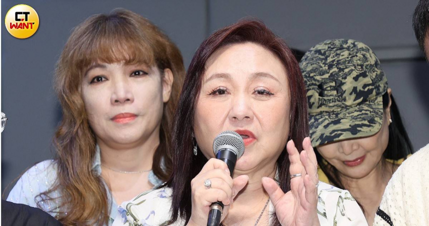 鄭怡追憶坣娜最後身影。（圖／蘇聖倫攝）