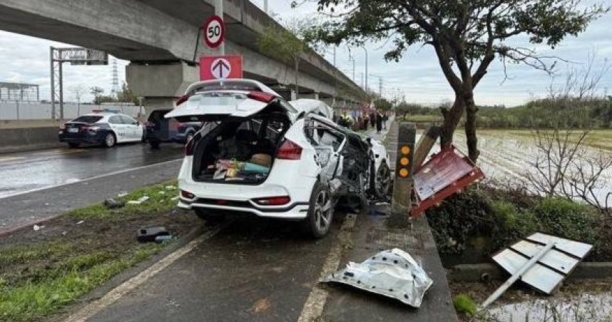 左轉瞬間成永別！楊梅驚傳貨車「攔腰奪命」　1家3口2死1命危