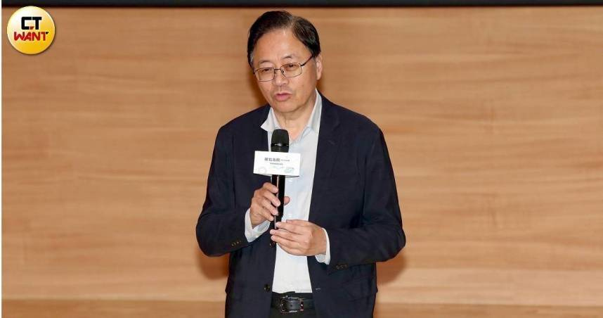 張善政出席觀音區保障市民活動中心動土典禮，談及中央預算卡關影響地方建設與補助到位情形。（圖／方萬民攝）