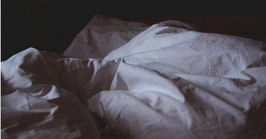 正妹醒來剩內褲「下半身瘀青」!崩潰提告 渣男:有問她舒服嗎