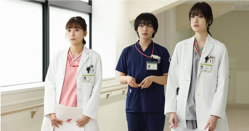 芳根京子（左）再次合作浪花男子成員，大西流星（中）形容她像遠房親戚，右為高橋光。（圖／friDay影音提供）