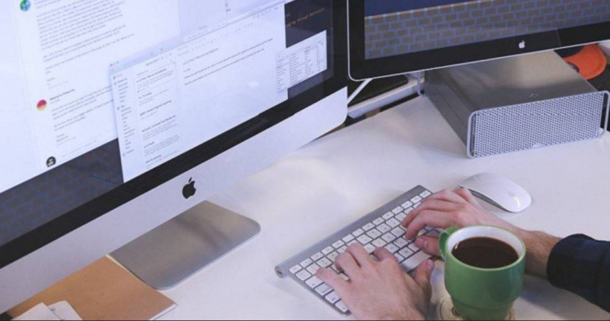 男子網路貼朋友照辱罵「似鬼妖魔」，遭法院依公然侮辱罪判罰3000元。（示意圖／翻攝自pixabay）