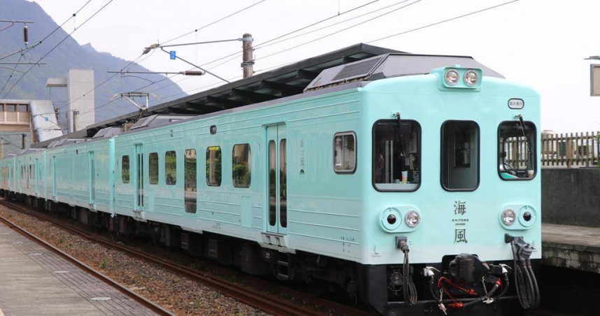 台鐵療癒系觀光列車「海風號」與「山嵐號」推出後大獲好評。（圖／報系資料照）