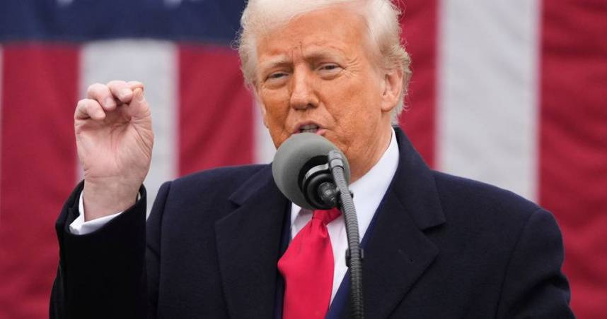 川普最新宣布將鋼鐵進口關稅提高到50%。（圖／美聯社／達志）