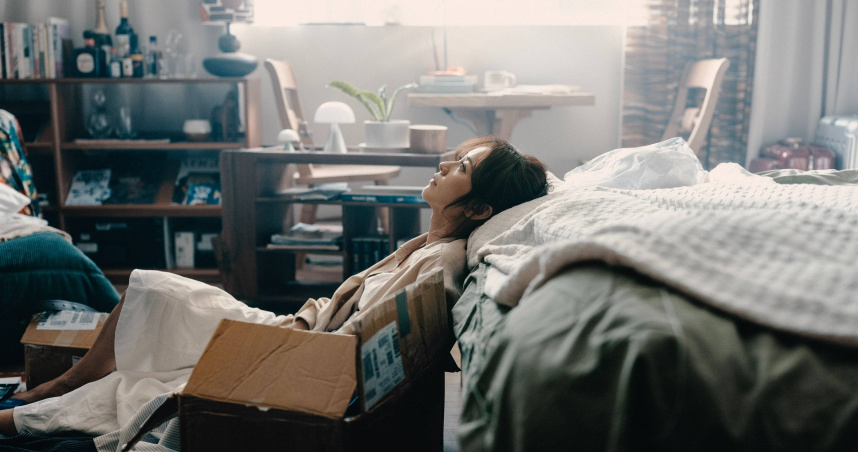 陳意涵在〈足夠的失落〉MV展現精湛演技。（圖／索尼音樂提供）