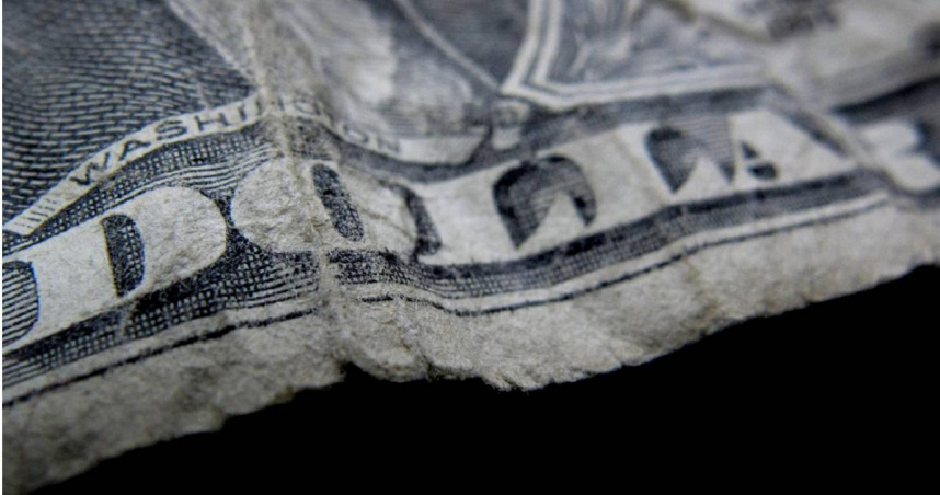 美元指數今年迄今已暴跌逾10%。（圖／達志／美聯社）