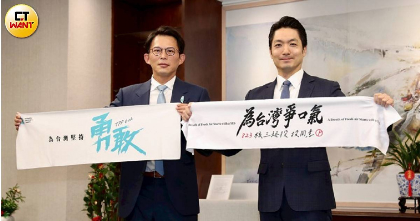 台北市長蔣萬安（右）與民眾黨主席黃國昌（左）等人就核三延役等議題會晤。（圖／方萬民攝）