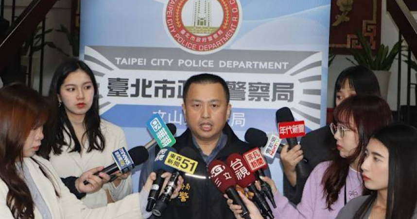 台北市文山第一分局偵查隊隊長涉貪於今日上午遭新北市調處、台北市刑大搜索、帶走。（圖／翻攝畫面）