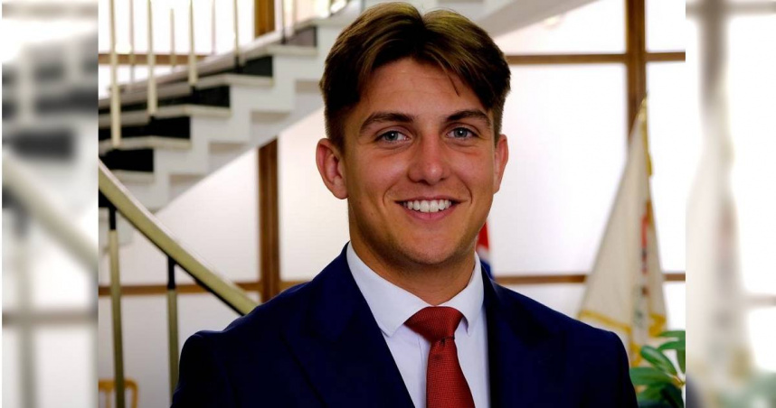 19歲的改革黨議員芬奇（George Finch）成為沃里克郡議會領袖。（圖／翻攝自Facebook／Cllr George Finch）